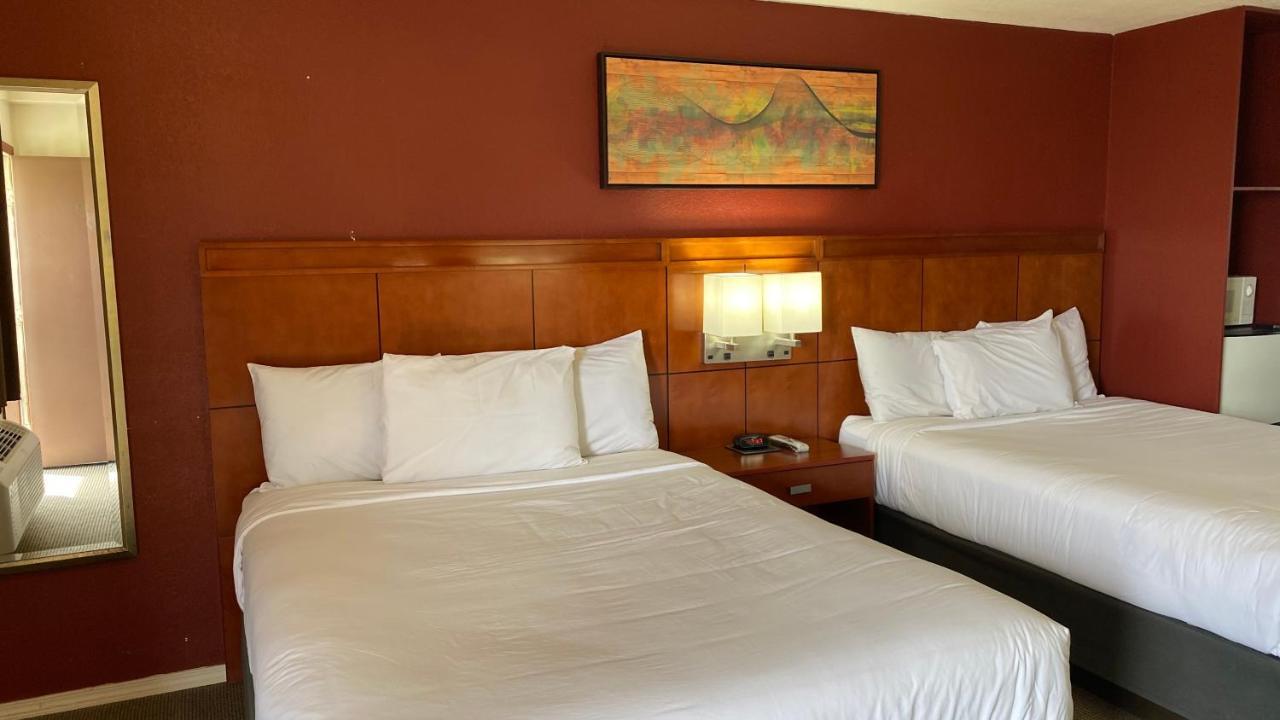 Lakeshore Inn Water Front Moses Lake Exterior foto